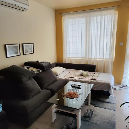 Apartament Art Kiril And Metodi Square Burgas City