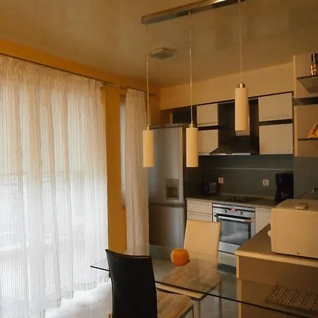 Art Kiril And Metodi Square Apartament Burgas City